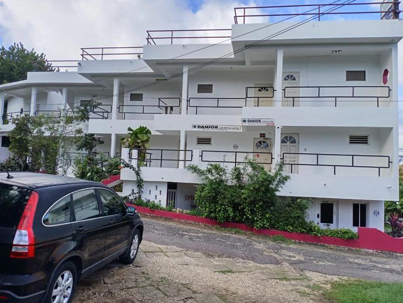 Ridgeway Guest House Montego Bay Esterno foto